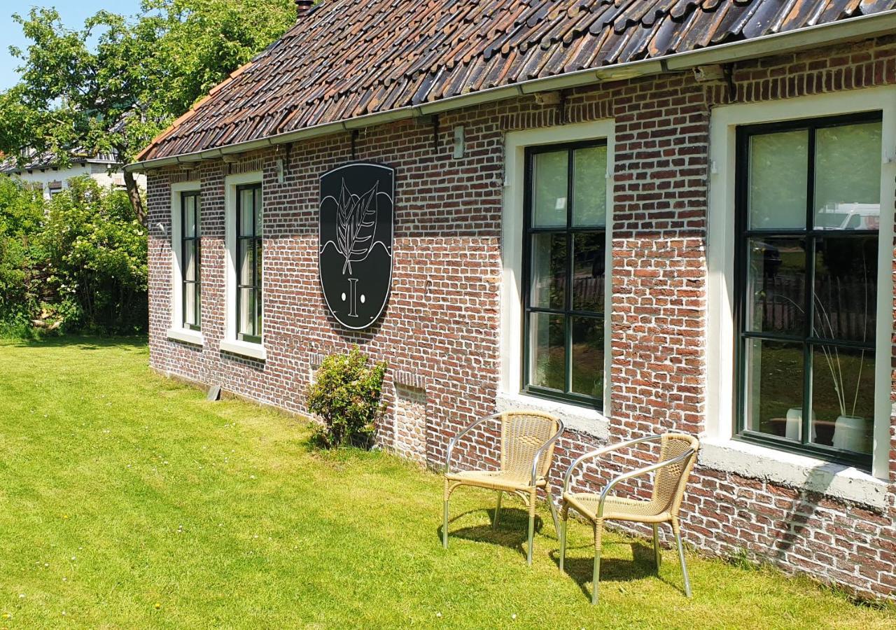 Fakansjehus Sfeervol Met Fijne Tuin Jirnsum Extérieur photo